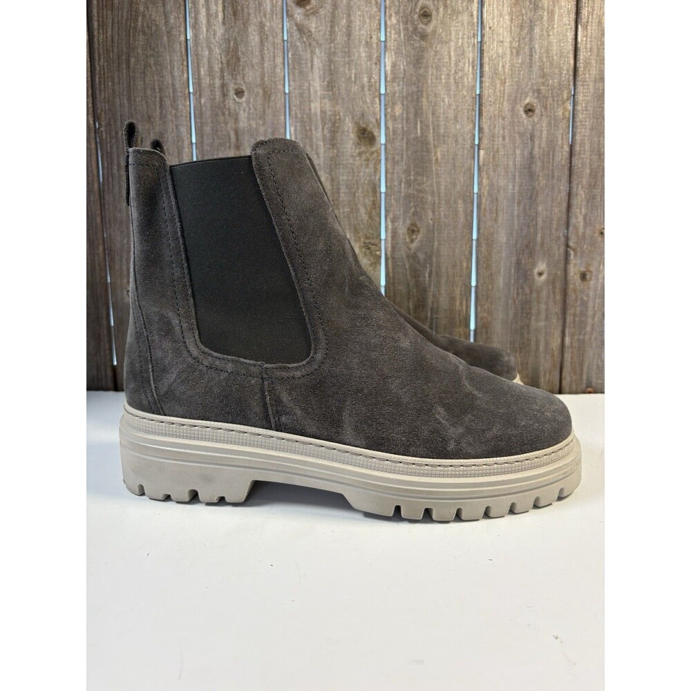 Gabor Gazania Women’s Chelsea Boots Gray Suede Chunky Sole Size 7.5 Minimalist